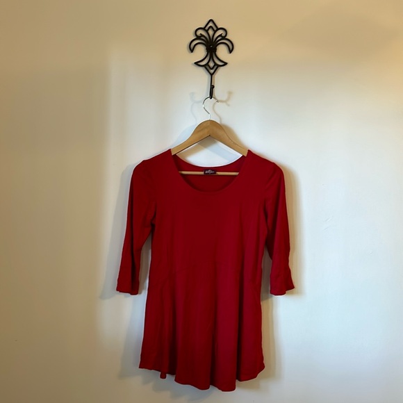 Salaam Soft Stretch Red Print Tee Blouse Quarter Sleeve Women’s Small, Bell like - Picture 1 of 4